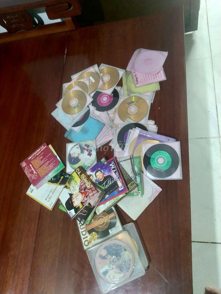Đĩa CD Hơn 60 đĩa. Mua bán Tivi, Âm thanh tại Huyện Bình Chánh Tp Hồ Chí Minh được đăng bởi nguyen hoang hình 1