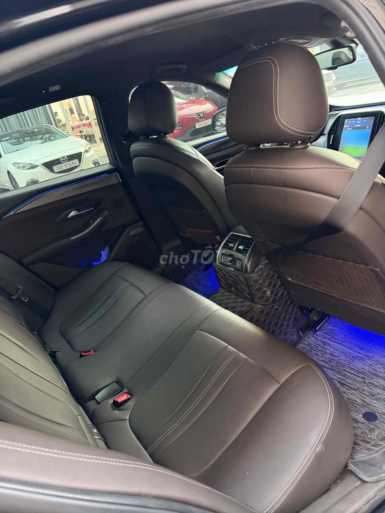Базовая база VinFast Lux A 2.0 2022, черная, 11 К