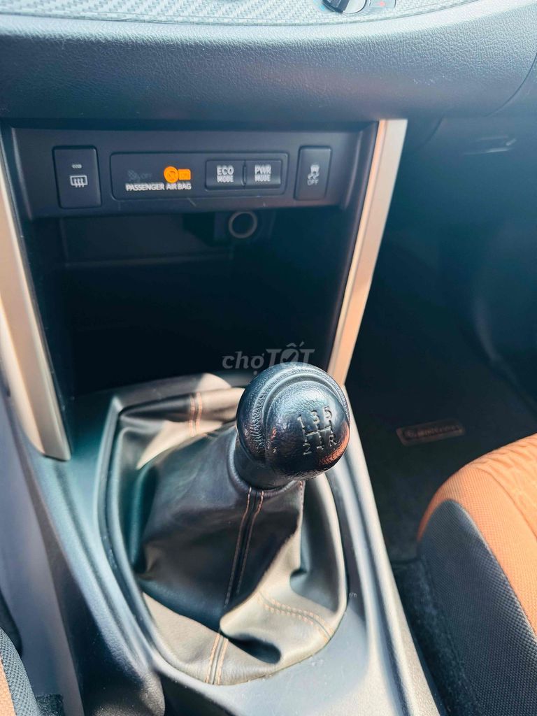 Toyota Innova 2019 2.0E MT Nâu. Mua bán Ô tô tại Huyện Sóc Sơn Hà Nội được đăng bởi AUTO VĨNH CƯỜNG hình 8