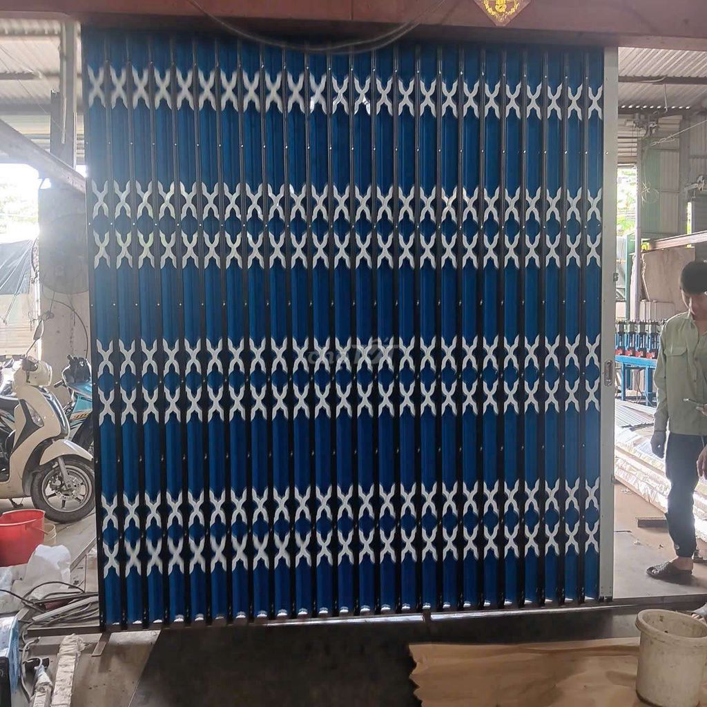Cửa kéo Xanh dương Mới. Mua bán Nội thất, đồ gia dụng khác tại Thành phố Bảo Lộc Lâm Đồng được đăng bởi  thảo cửa cuốn hình 1