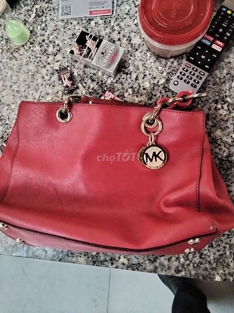 Túi xách nữ Michael kors qua sử dụng. Mua bán Túi xách tại Quận 4 Tp Hồ Chí Minh được đăng bởi Trần Vũ Hưng hình 2