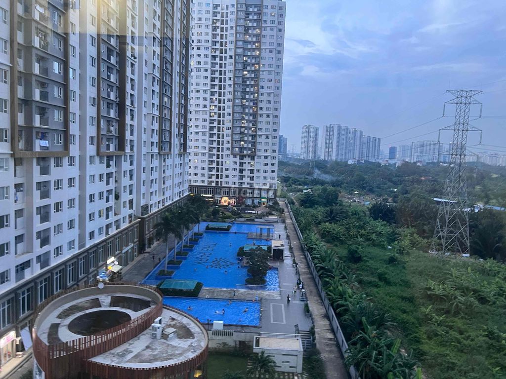 cho thuê The Park Residence 2pn 8tr full 9.5tr