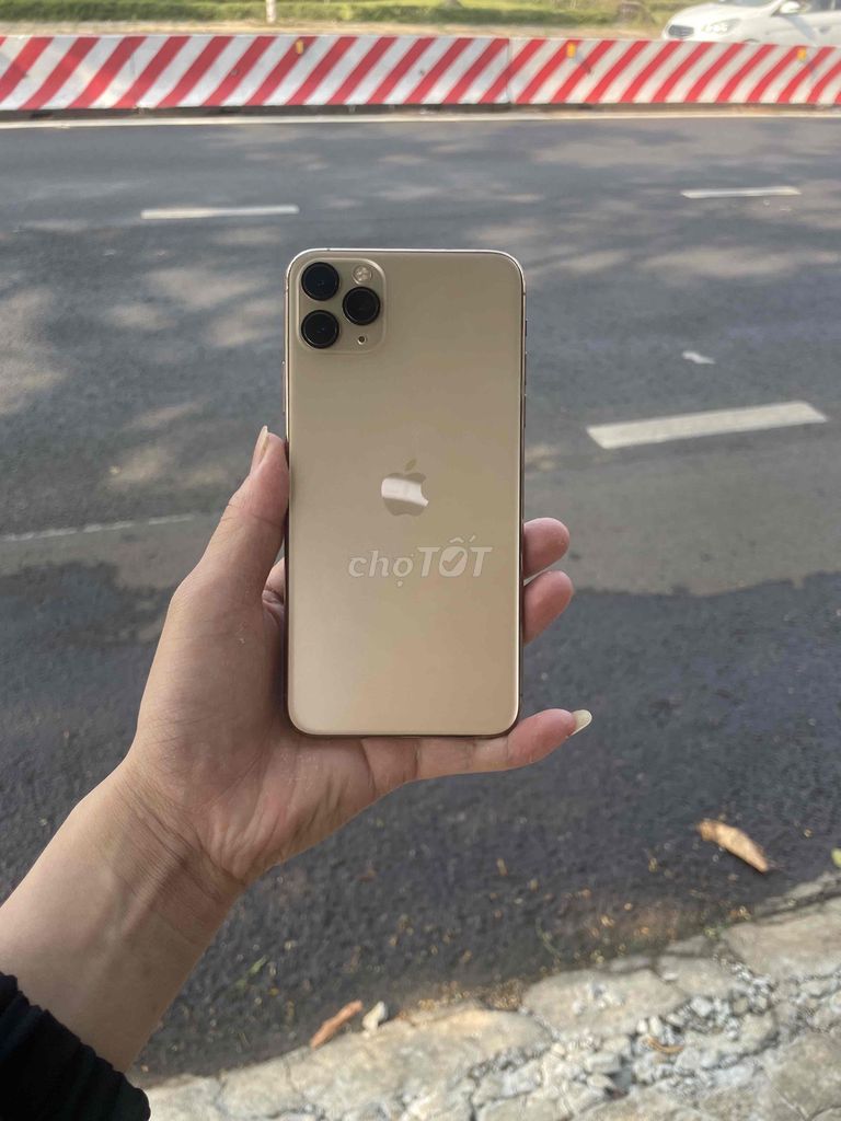Apple iPhone 11 Pro Max 256GB Vàng. Mua bán Điện thoại tại Huyện Đắk Song Đắk Nông được đăng bởi Trung Anh hình 1