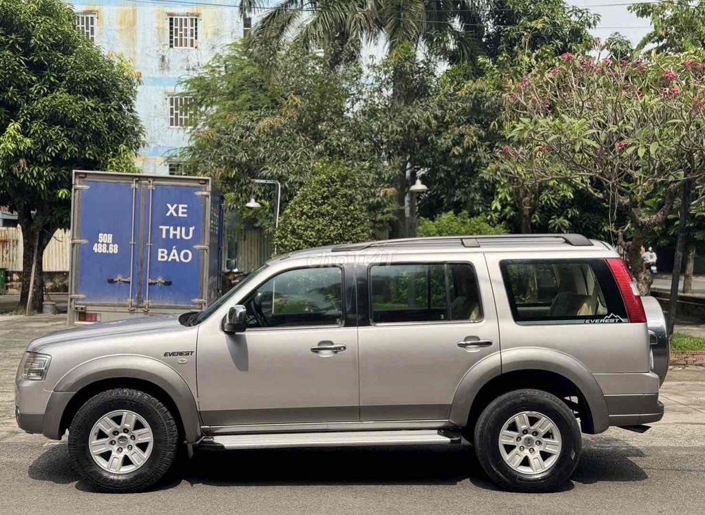 Bán Ford Everets đời 2009 số tự động máy dầu. Mua bán Ô tô tại Quận 3 Tp Hồ Chí Minh được đăng bởi Hoàng Gia Auto hình 4