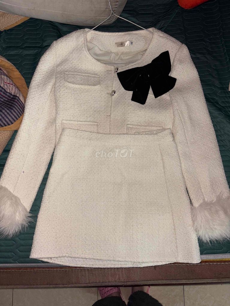 Set váy đông. Mua bán Quần áo tại Thành phố Bắc Ninh Bắc Ninh được đăng bởi Hà Linh hình 1