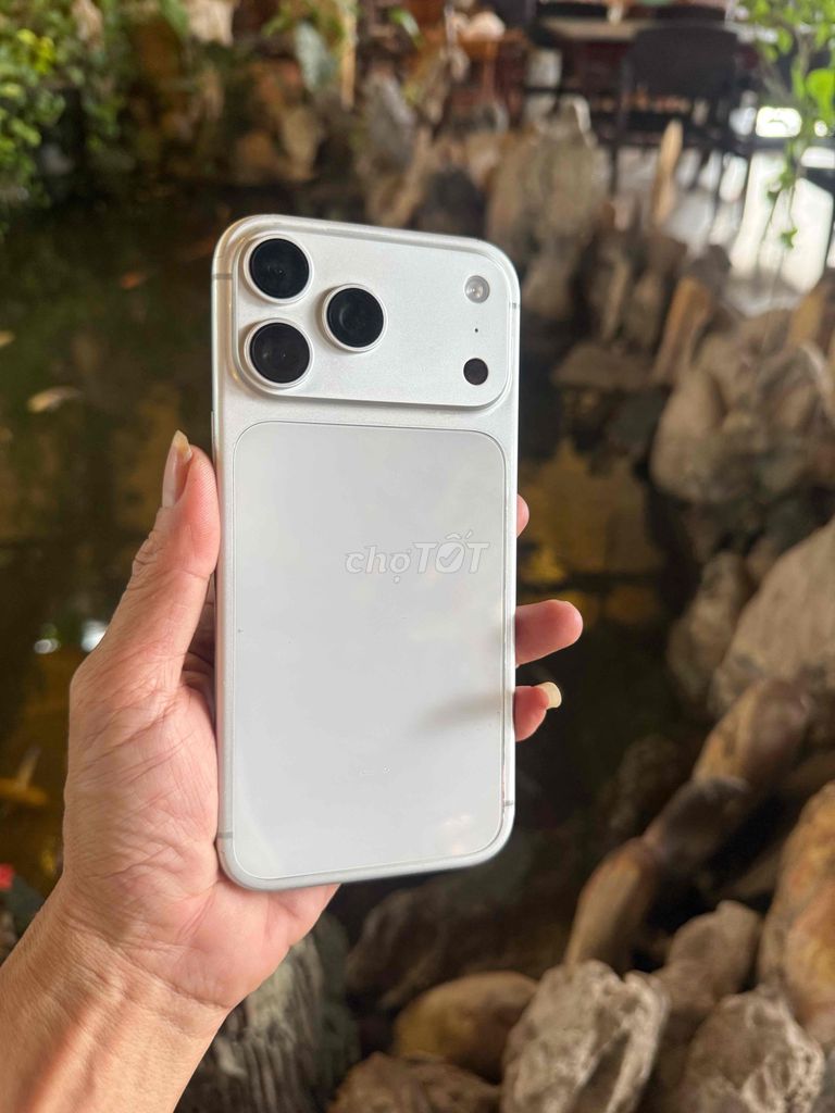 Apple iPhone 17 Pro Max 256GB Trắng Đã qua sử dụng. Mua bán Điện thoại tại Quận Bình Tân Tp Hồ Chí Minh được đăng bởi nguyen van vu hình 1