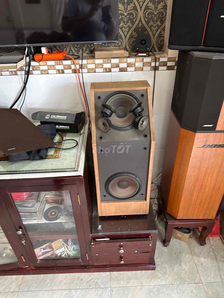em cần ra di Loa Bose 601 Seri III vàng gold. Mua bán Tivi, Âm thanh tại Thành phố Châu Đốc An Giang được đăng bởi Dương Quan Tú hình 1