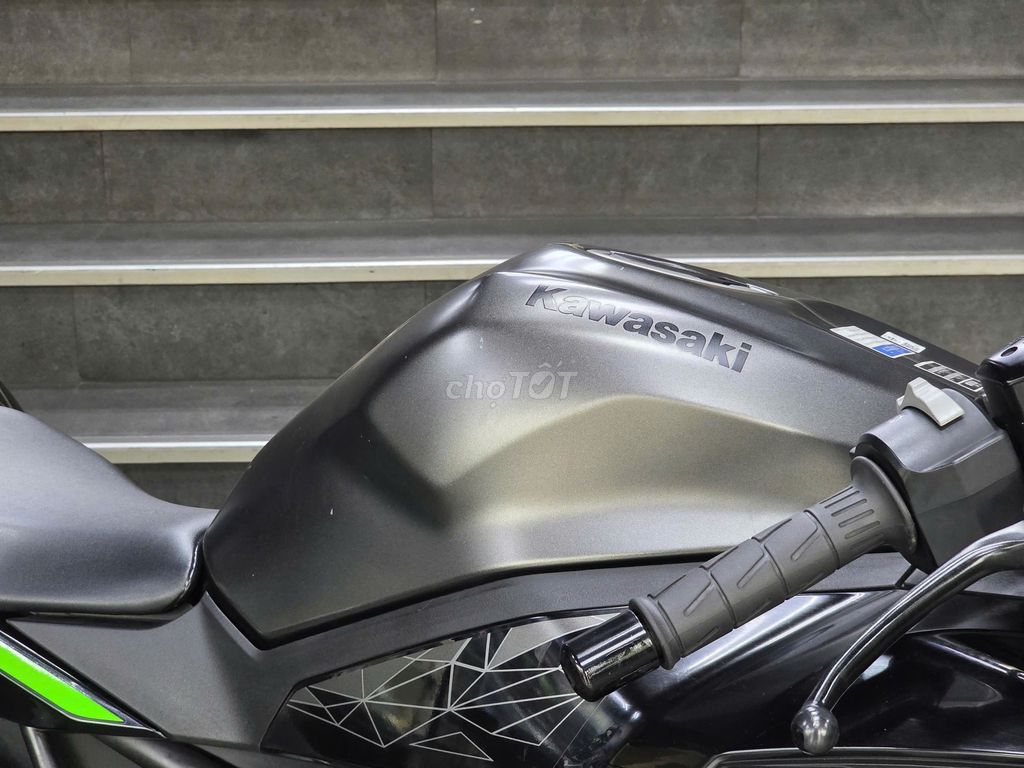 ZX25R  MODEL 2023 MÀU XÁM TITAN. Mua bán Xe máy tại Quận Tây Hồ Hà Nội được đăng bởi Tu Phamanh hình 6