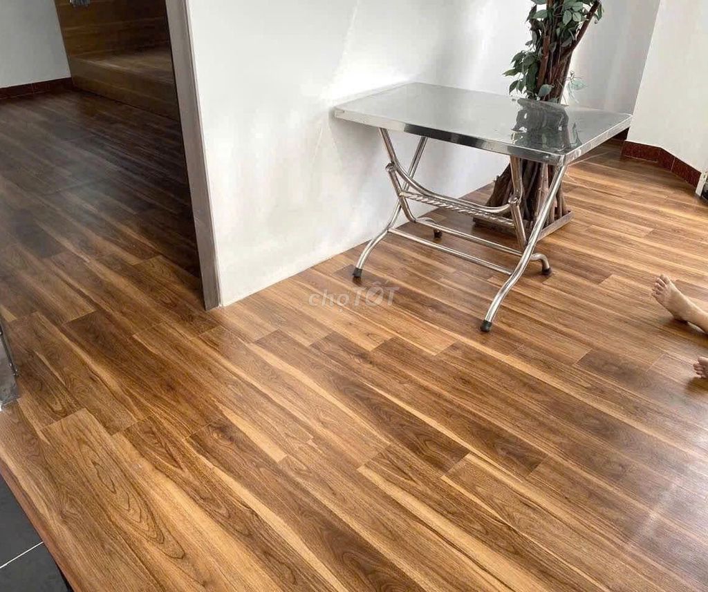 SÀN GỖ KHÁNG NƯỚC LÁT SÀN NHÀ -CUNG CẤP & THI CÔNG. Mua bán Nội thất, đồ gia dụng khác tại Quận Bình Tân Tp Hồ Chí Minh được đăng bởi Hoàng Phát Decor hình 1