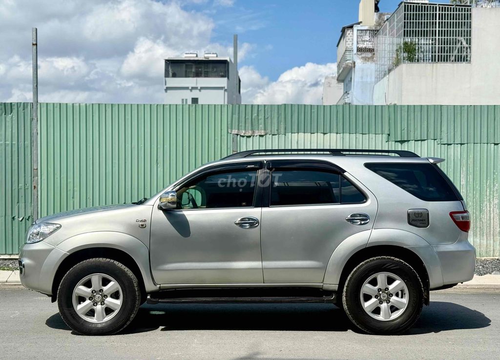 🆘🆘🆘FORTUNER 2.5G 10/2011 Số Sàn XE ĐẸP ZIN 99%. Mua bán Ô tô tại Quận Bình Tân Tp Hồ Chí Minh được đăng bởi Ôtô Nhiệm Nguyễn hình 4