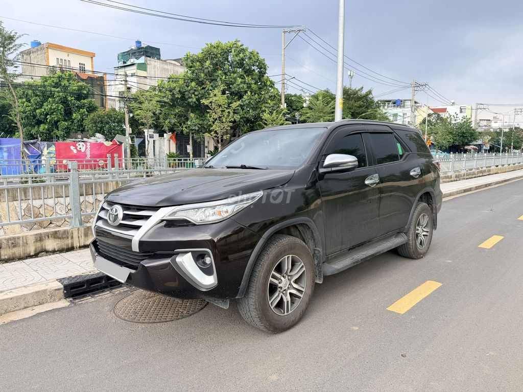 Toyota Fortuner 2018 коричневая механика в отличном состоянии