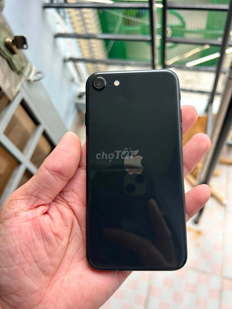 Apple iPhone SE 2020 64GB Đen Đã sử dụng. Mua bán Điện thoại tại Quận 8 Tp Hồ Chí Minh được đăng bởi Hội Đồ Điện Tử hình 1