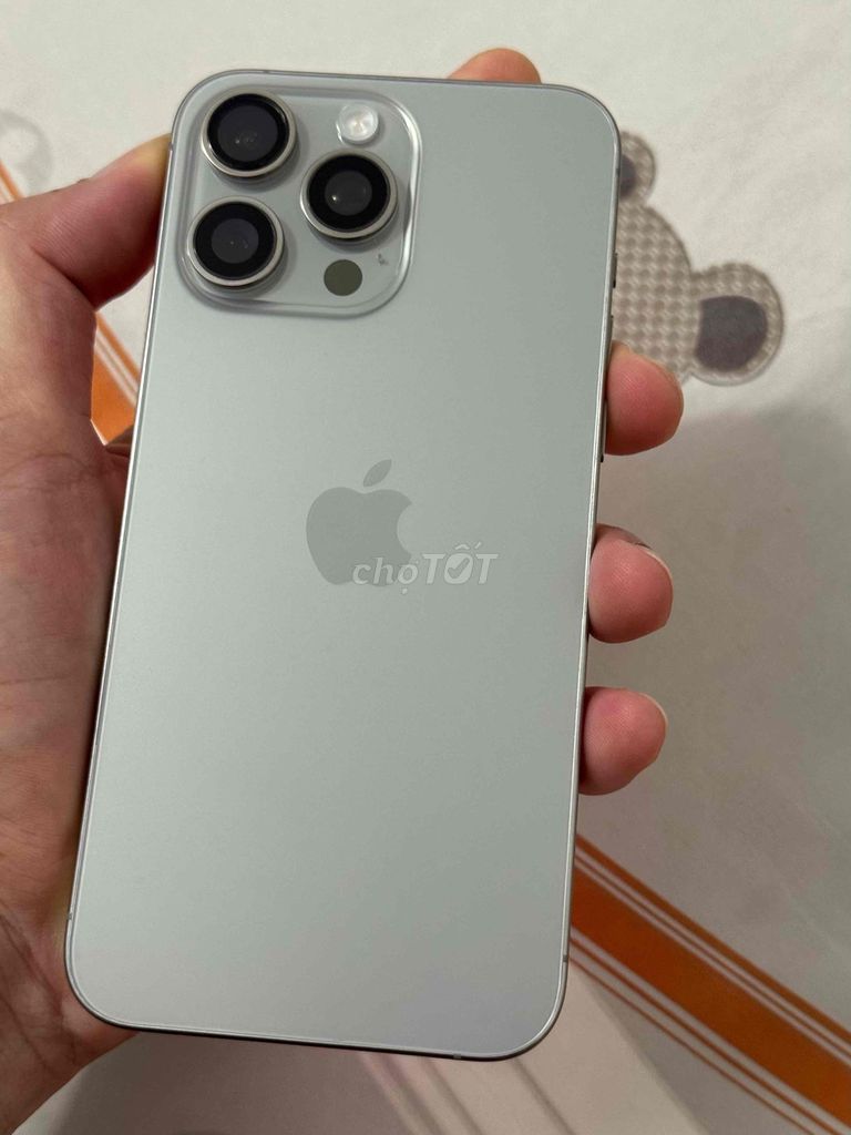 Apple iPhone 15 Pro Max 256GB TiTan Quốc Tế Đẹp. Mua bán Điện thoại tại Thị xã Tân Uyên Bình Dương được đăng bởi Nguyên Phi hình 1