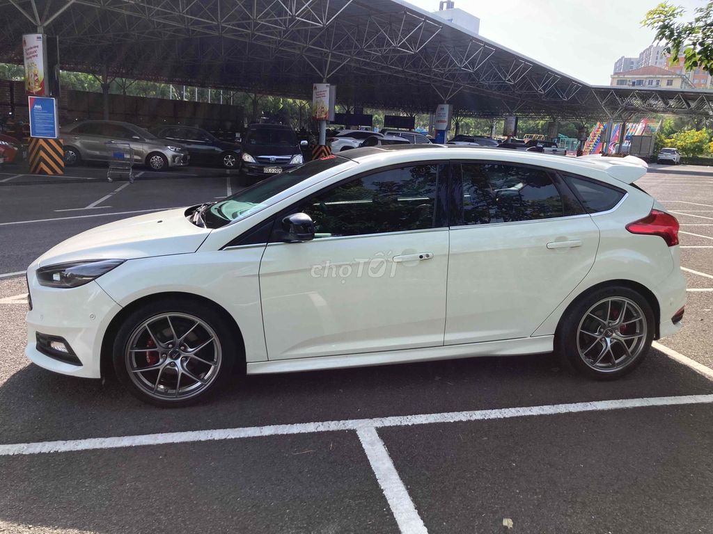 Bán Focus S 2017 ( bản Full). Mua bán Ô tô tại Thành phố Biên Hòa Đồng Nai được đăng bởi Nguyễn Hưng Khánh Huy hình 3