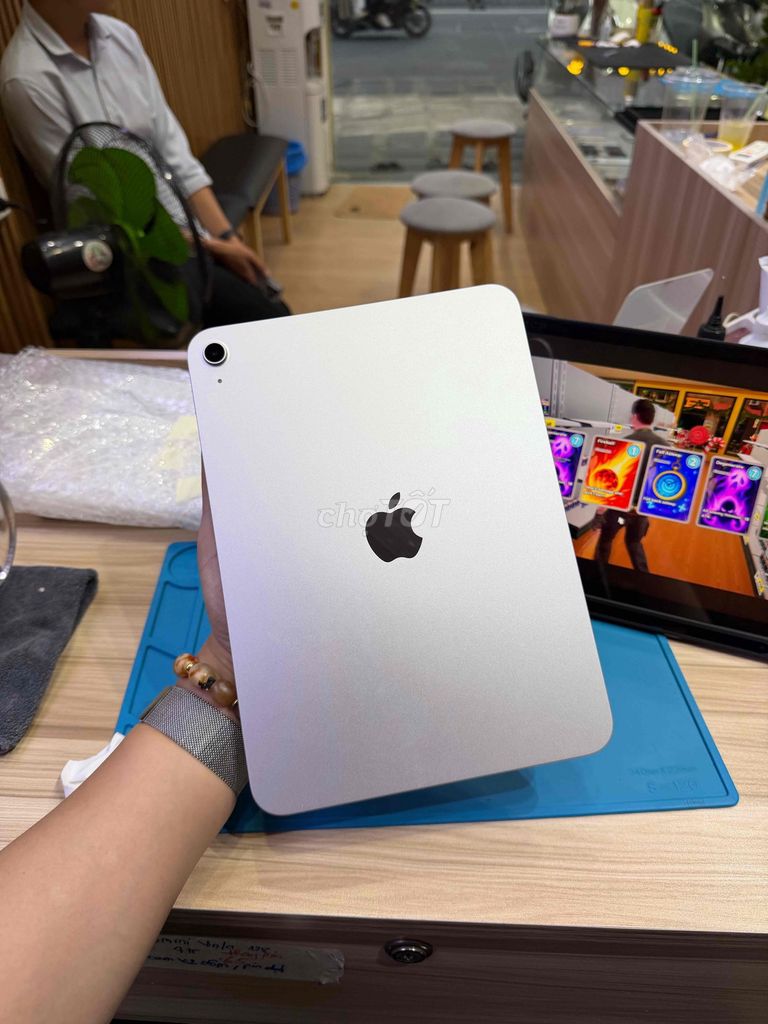 Ipad Gen 11 (a16) 128gb Silver wifi Việt Nam. Mua bán Máy tính bảng tại Quận Gò Vấp Tp Hồ Chí Minh được đăng bởi Võ Chí Bảo hình 1