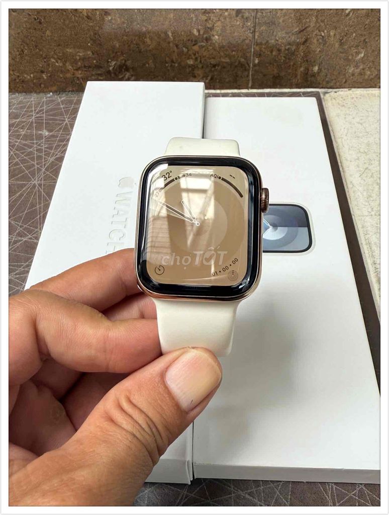 Apple Watch S5-44 bản thép gold esim độc lập zin. Mua bán Thiết bị đeo thông minh tại Quận 11 Tp Hồ Chí Minh được đăng bởi Nguyễn Khương hình 1