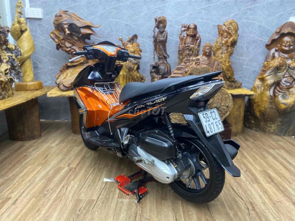 👉Airblade chính chủ biển SG dàn áo đẹp, máy zin. Mua bán Xe máy tại Quận 7 Tp Hồ Chí Minh được đăng bởi Xe Cũ Hiếu CT hình 2
