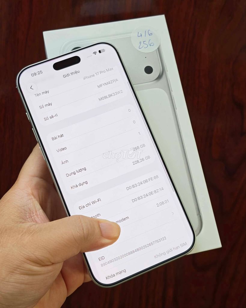 iPhone 17 Promax 256GB Trắng sạc 12l có Bill TGDĐ. Mua bán Điện thoại tại Quận Phú Nhuận Tp Hồ Chí Minh được đăng bởi hung hình 1