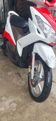 Yamaha Luvias GTX 2015 Trắng đỏ. Mua bán Xe máy tại Huyện Phong Điền Cần Thơ được đăng bởi Nguyễn Tiến Đạt
