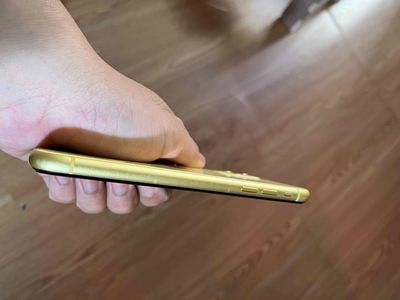 11 64g Quốc Tế. Mua bán Điện thoại tại Quận Tân Bình Tp Hồ Chí Minh được đăng bởi Phong Vũ