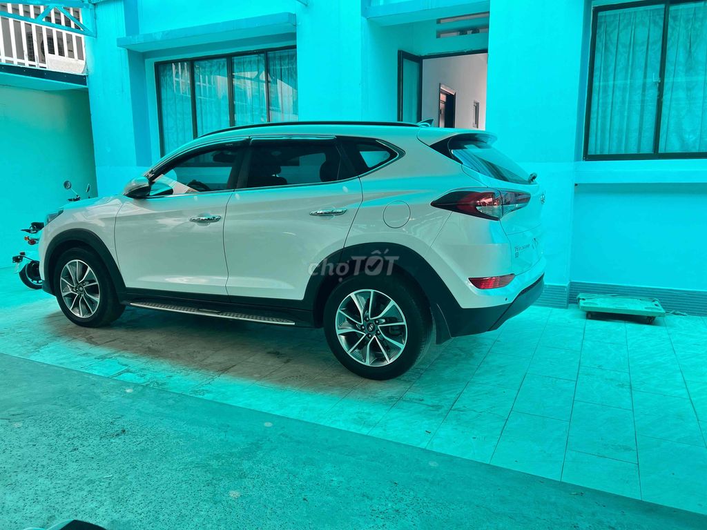 Hyundai Tucson 2018 2.0 AT Diesel Spec - 8 km