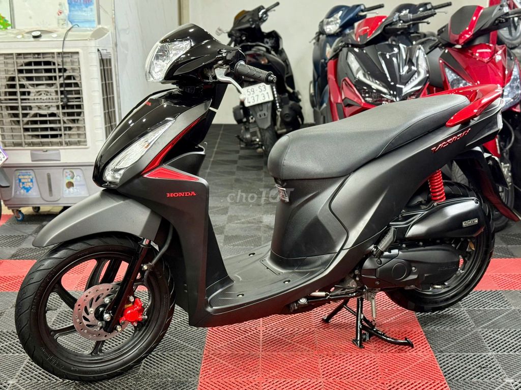 💥Honda Vision 2018 bản Đen nhám- Đỏ BSTP 9 chủ ký. Mua bán Xe máy tại Thành phố Thủ Đức Tp Hồ Chí Minh được đăng bởi XE MÁY THỦ ĐỨC hình 4
