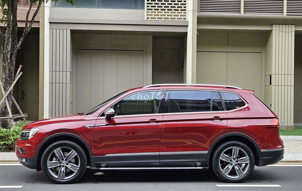 Volswagen Tiguan model 2020 Allspace đi ít 24k km. Mua bán Ô tô tại Quận 7 Tp Hồ Chí Minh được đăng bởi Lê Thành Autolink hình 4