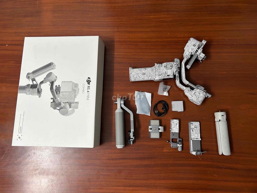 DJI RS4 Mini Combo Trắng Đen. Mua bán Phụ kiện (Màn hình, Chuột...) tại Huyện Hóc Môn Tp Hồ Chí Minh được đăng bởi Thủ Khoa hình 1