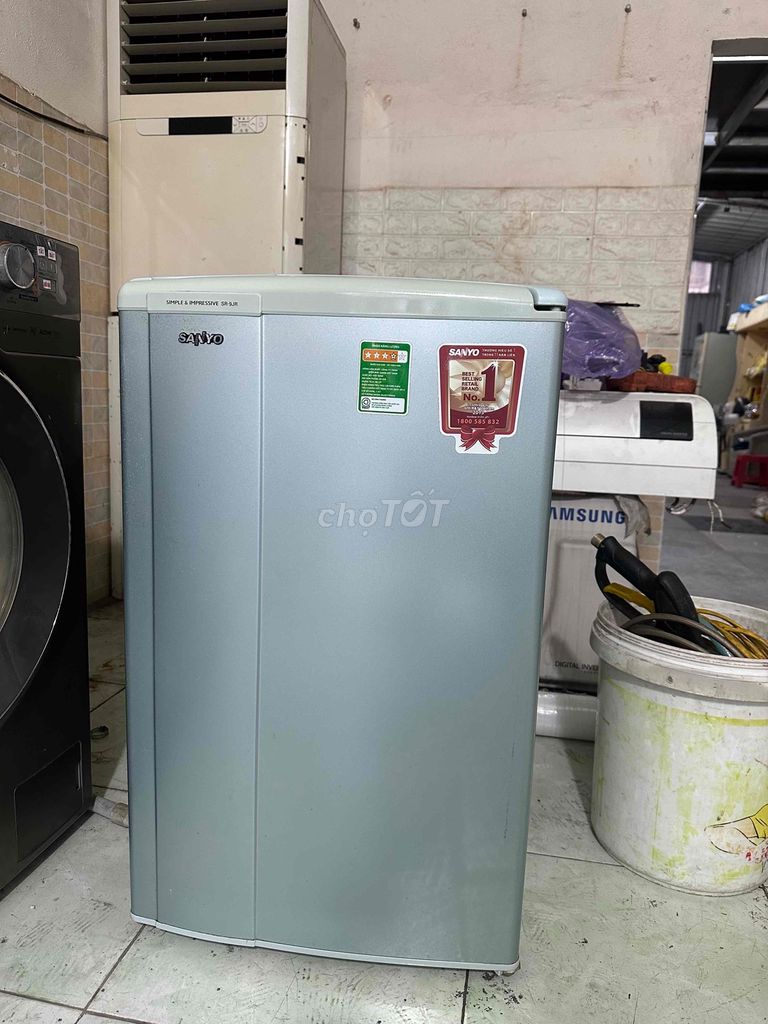 tủ lạnh mini 90l còn rất mới