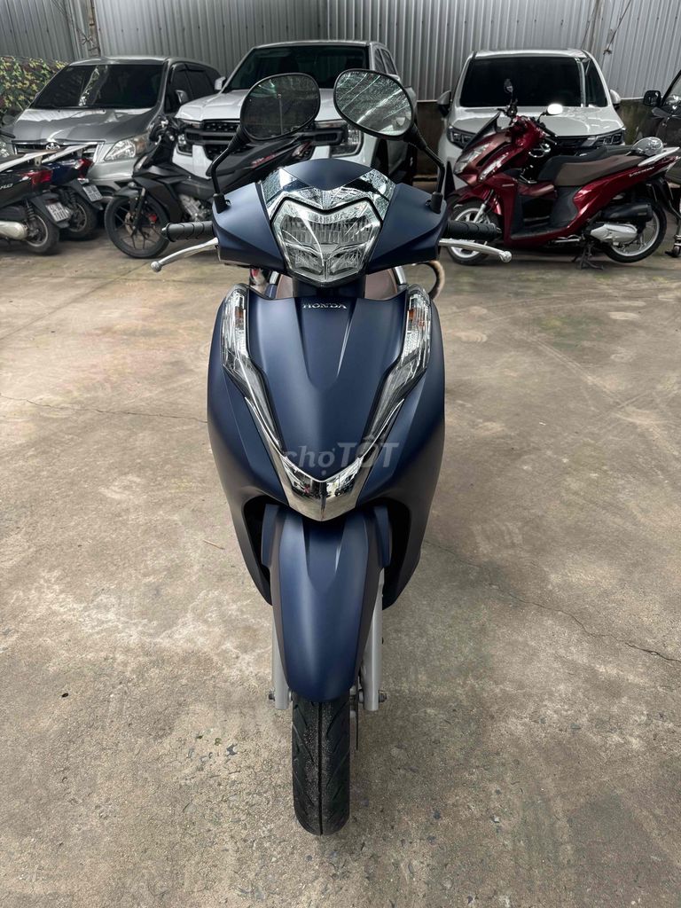 продается Honda Lead 125 серый зеленый дневной свет 2020 BSTP