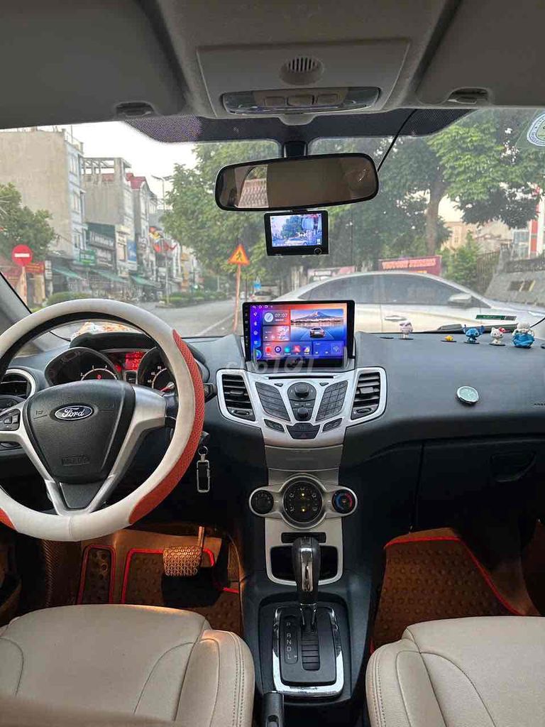 Ford Fiesta Cam 5 chỗ Số tự động. Mua bán Ô tô tại Huyện Hoài Đức Hà Nội được đăng bởi Đức Giang hình 4