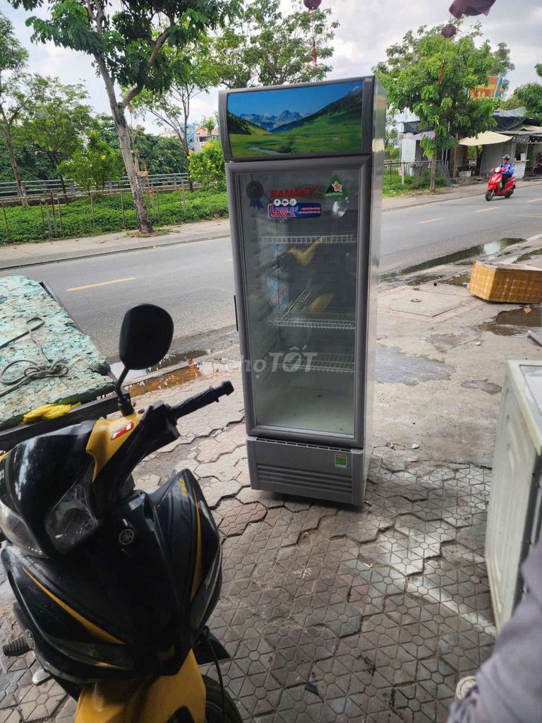 Tủ mát Sanaky 200 lít Xám. Mua bán Tủ lạnh tại Quận 7 Tp Hồ Chí Minh được đăng bởi Điện Lạnh Giá Tốt hình 1