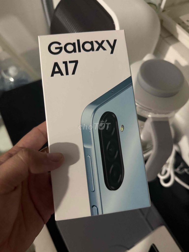 Samsung Galaxy A17 8GB/128GB Mớiii. Mua bán Điện thoại tại Quận Tân Phú Tp Hồ Chí Minh được đăng bởi Minh Sang Store Góp Bao Nợ Xấu hình 1