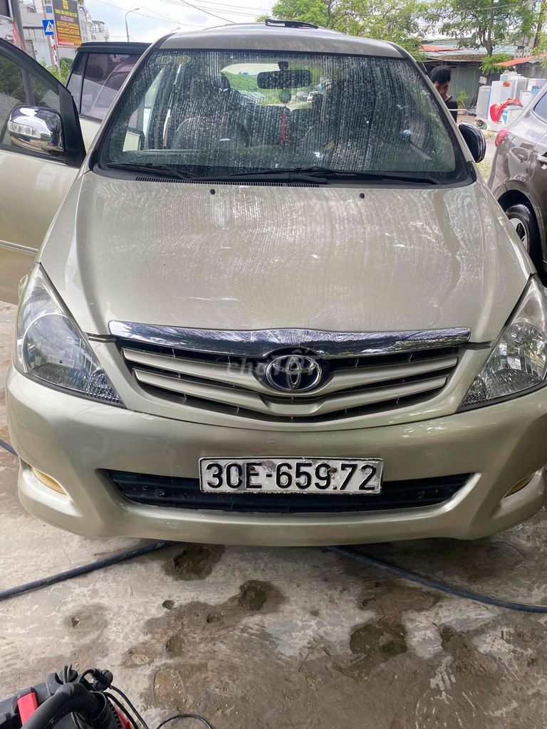 Toyota Innova 2009 G - 28000 km. Mua bán Ô tô tại Quận Long Biên Hà Nội được đăng bởi Bùi văn hiếu  hình 3