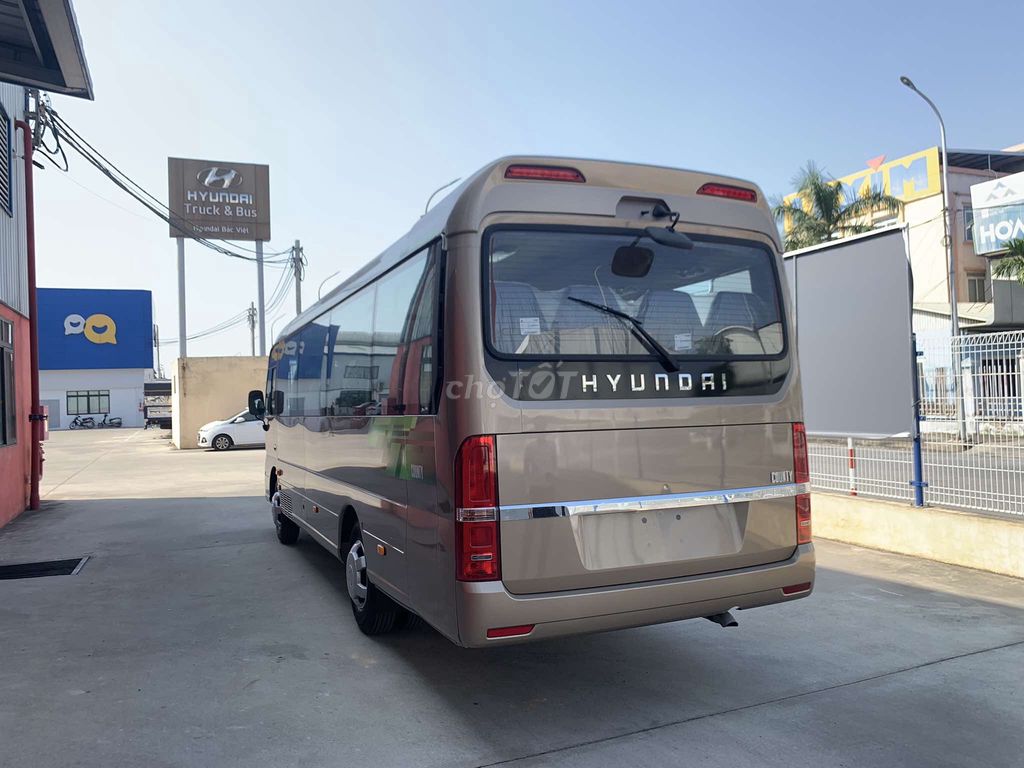 Hyundai County Euro 5 đời 2025 Gía cực tốt !. Mua bán Ô tô tại Quận Long Biên Hà Nội được đăng bởi Lê minh hình 4