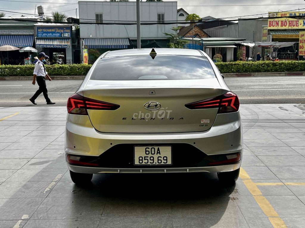 HYUNDAI ELANTRA 1.6MT 2020 XE GIA ĐÌNH ĐI 51.000Km