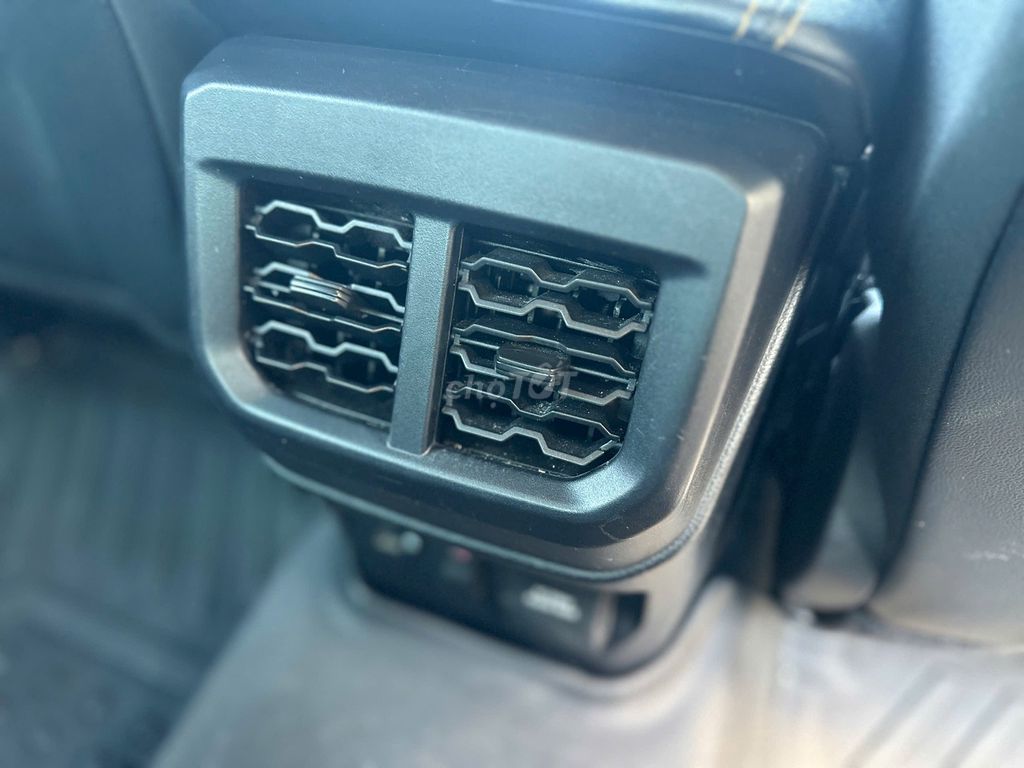 Ford Ranger 2023 Wildtrak 2.0L 4x4 AT - 70000 km. Mua bán Ô tô tại Quận Long Biên Hà Nội được đăng bởi Long Biên Cars hình 14