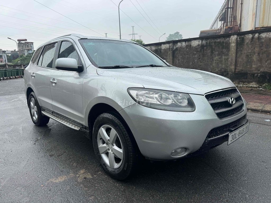 Hyundai SantaFe 2008 серебристый 7 мест автомат бензин