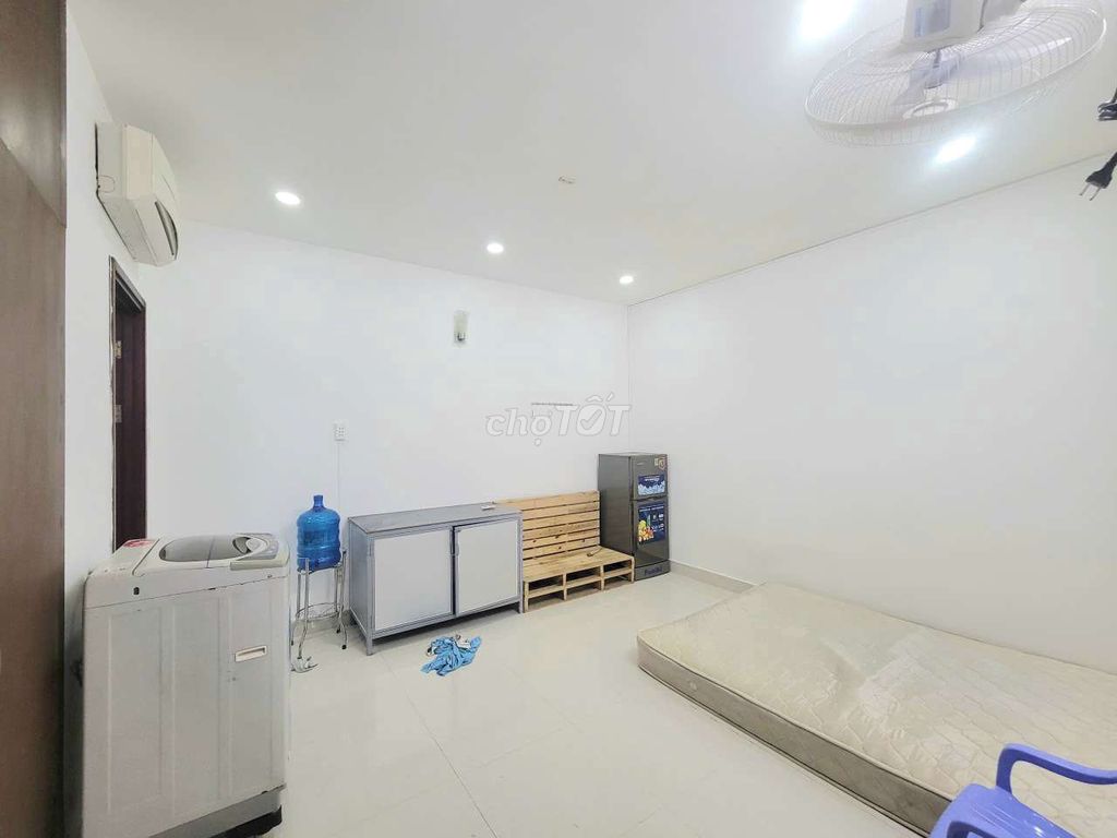 STUDIO FULL NỘI THẤT MÁY GIẶT RIÊNG NGAY GẦN TDTU, RMIT