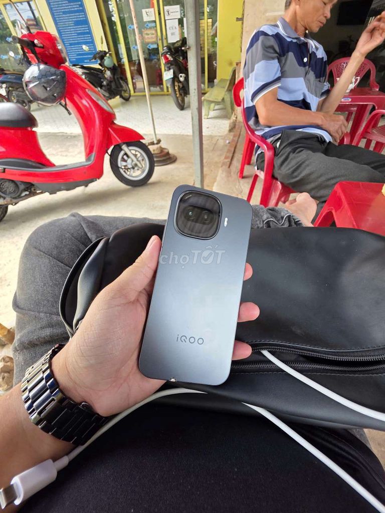 iQOO Z11 Turbo Xám. Mua bán Điện thoại tại Thành phố Bến Tre Bến Tre được đăng bởi Tiên hình 1