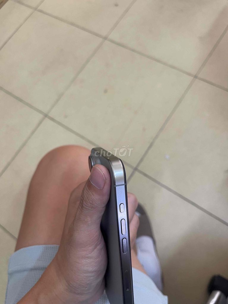 Apple iPhone 15 Pro 128GB Tự nhiên. Mua bán Điện thoại tại Quận Tây Hồ Hà Nội được đăng bởi Nguyễn Văn Lung hình 1
