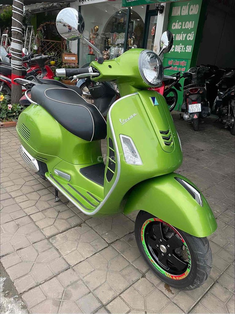 Vespa GTS 2018