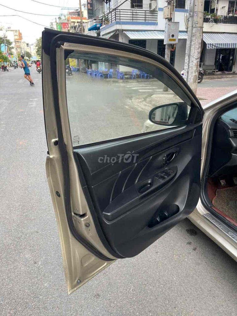 Toyota Vios 2014 J MT 1.3 màu Vàng cát,xe gd chạy. Mua bán Ô tô tại Quận 7 Tp Hồ Chí Minh được đăng bởi Bảo Anh hình 9