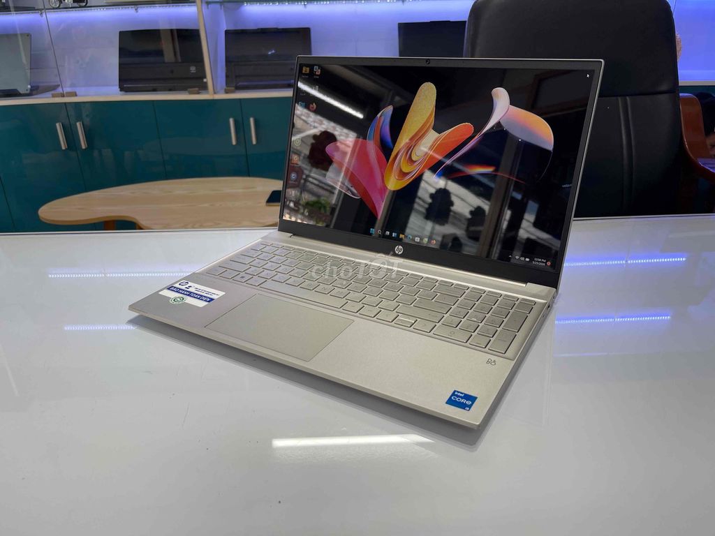 HP Pavilion 15-eg2082TU i5-1240P / 8GB/SSD 512GB. Mua bán Laptop tại Quận Ninh Kiều Cần Thơ được đăng bởi HOÀNG MAI STORE hình 1