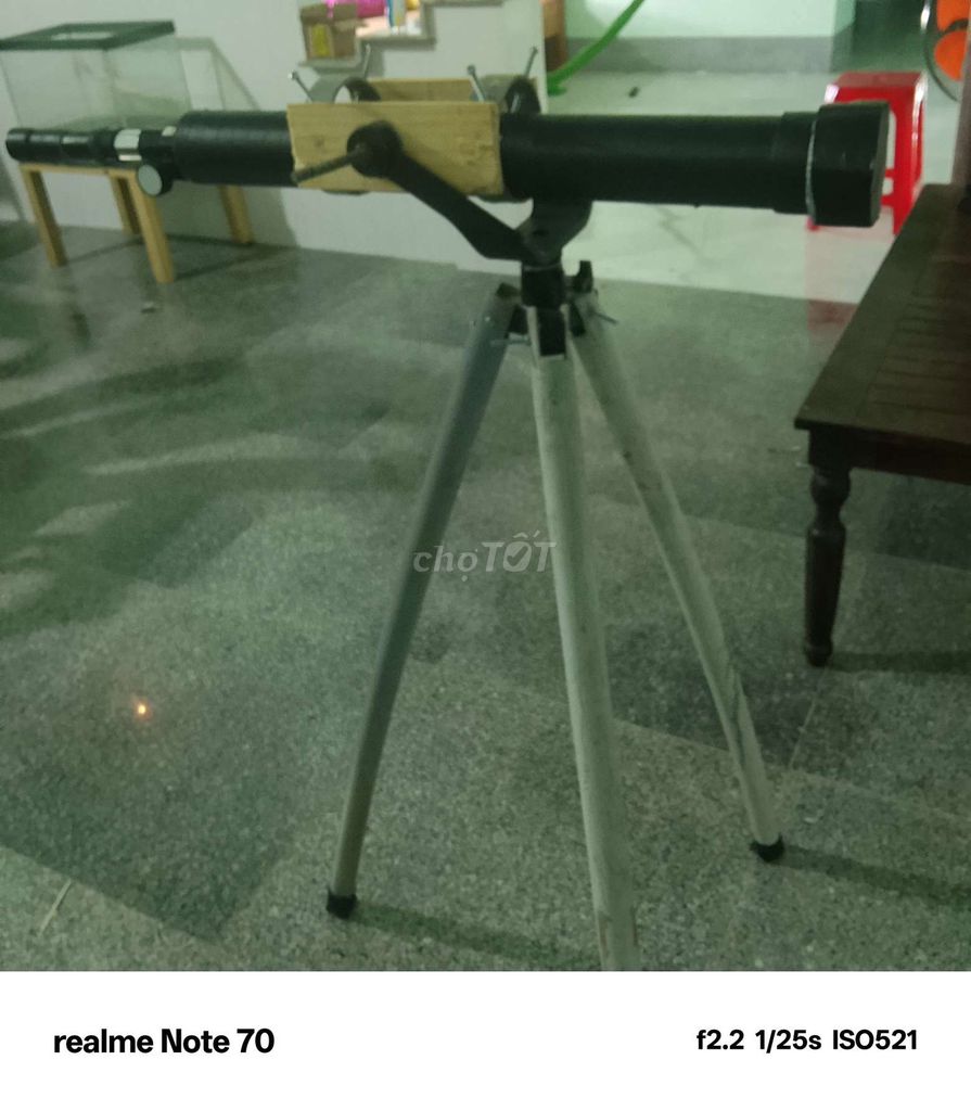 Kính thiên văn D60F700 Đen