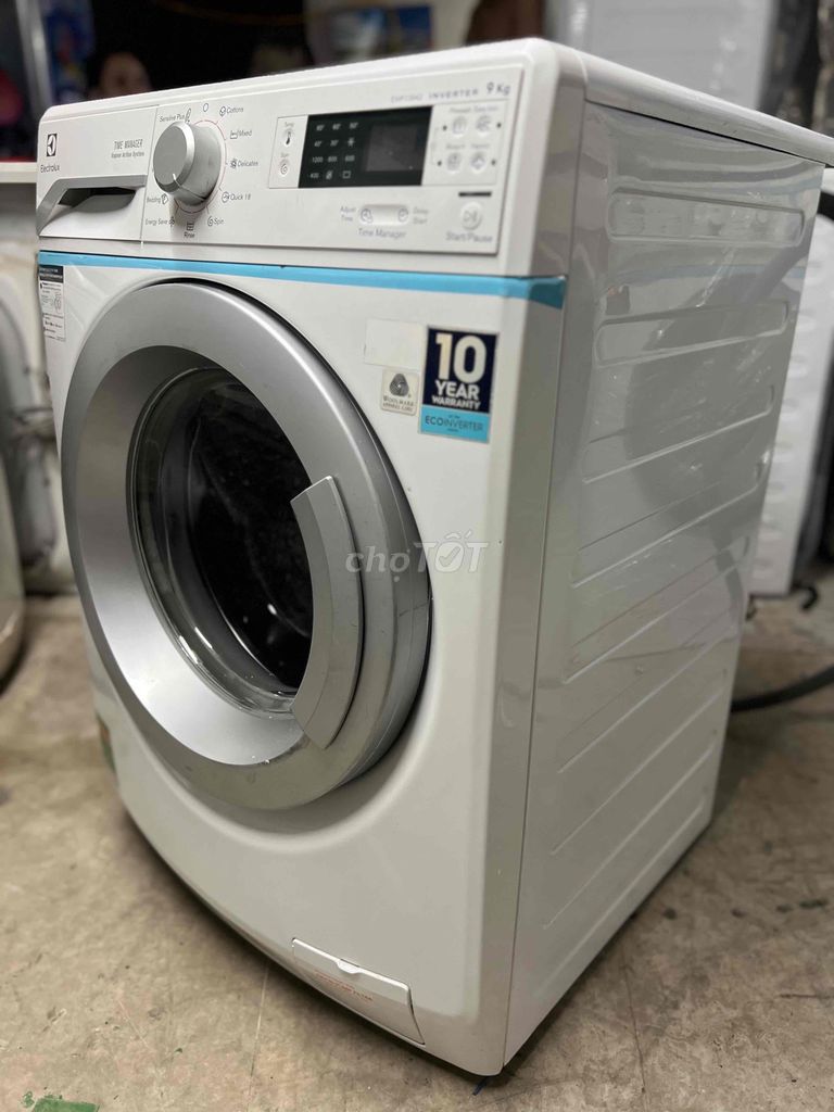 Electrolux 9kg invecter mới 90%