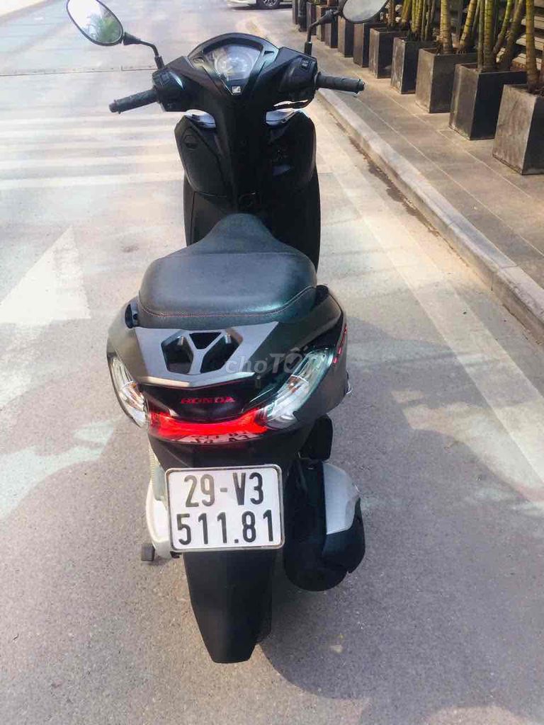 LEAD 125 mầu đen sần đèn lets pha 2 tầng. Mua bán Xe máy tại Quận Hoàng Mai Hà Nội được đăng bởi Lan hình 5