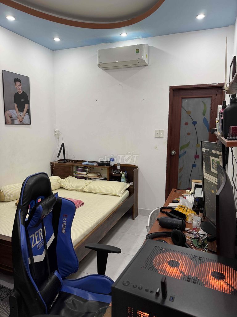 Nhà mặt tiền Âu Cơ, tiện kinh doanh, và ở