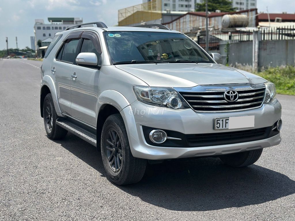 Toyota Fortuner 2016 2.7V 4X2 AT xe nhà zin đẹp. Mua bán Ô tô tại Quận Gò Vấp Tp Hồ Chí Minh được đăng bởi Hoàng 031 hình 2