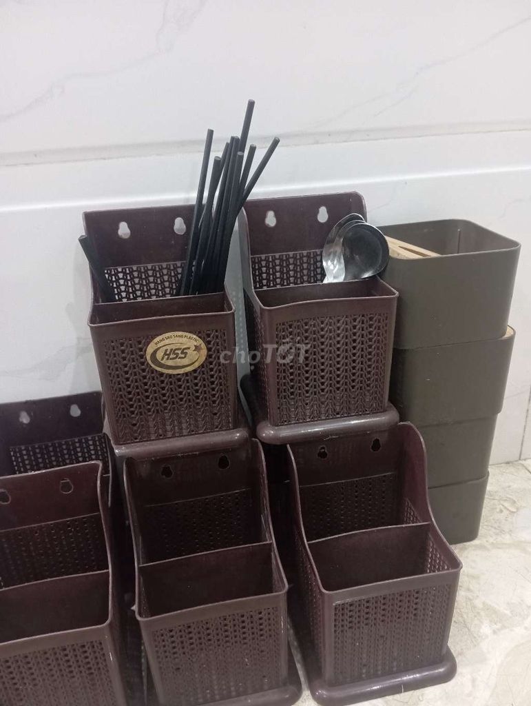 Hộp đựng đũa HSS Nhựa Nău. Mua bán Dụng cụ nhà bếp tại Quận Ngũ Hành Sơn Đà Nẵng được đăng bởi Vinh Phạm Thị hình 1